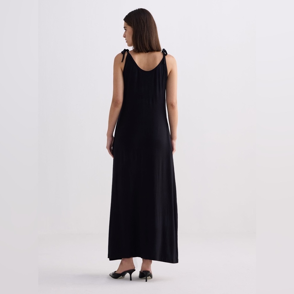 REISTOR Tie-Detail Maxi Dress Black Slits Tank Soft Casual Designer S Vacation - Picture 4 of 12